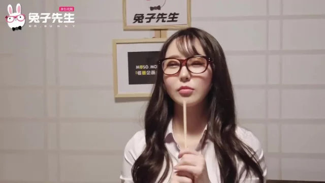 TZ100 – hi** d** tập thể em gái hàng ngon đêm giao thừa